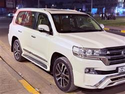 تۆیۆتا لاند کروزەر